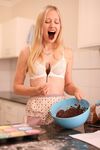 Lara de Wit Nude Kitchen Cooking Fansly Set Leaked