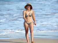 Hilary Duff Paparazzi Bikini Beach Set Leaked
