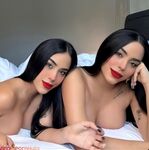 Gemelas Abello Aka Twins Bella Nude Curvy Boobs And Booty Onlyfans Leaks Photos