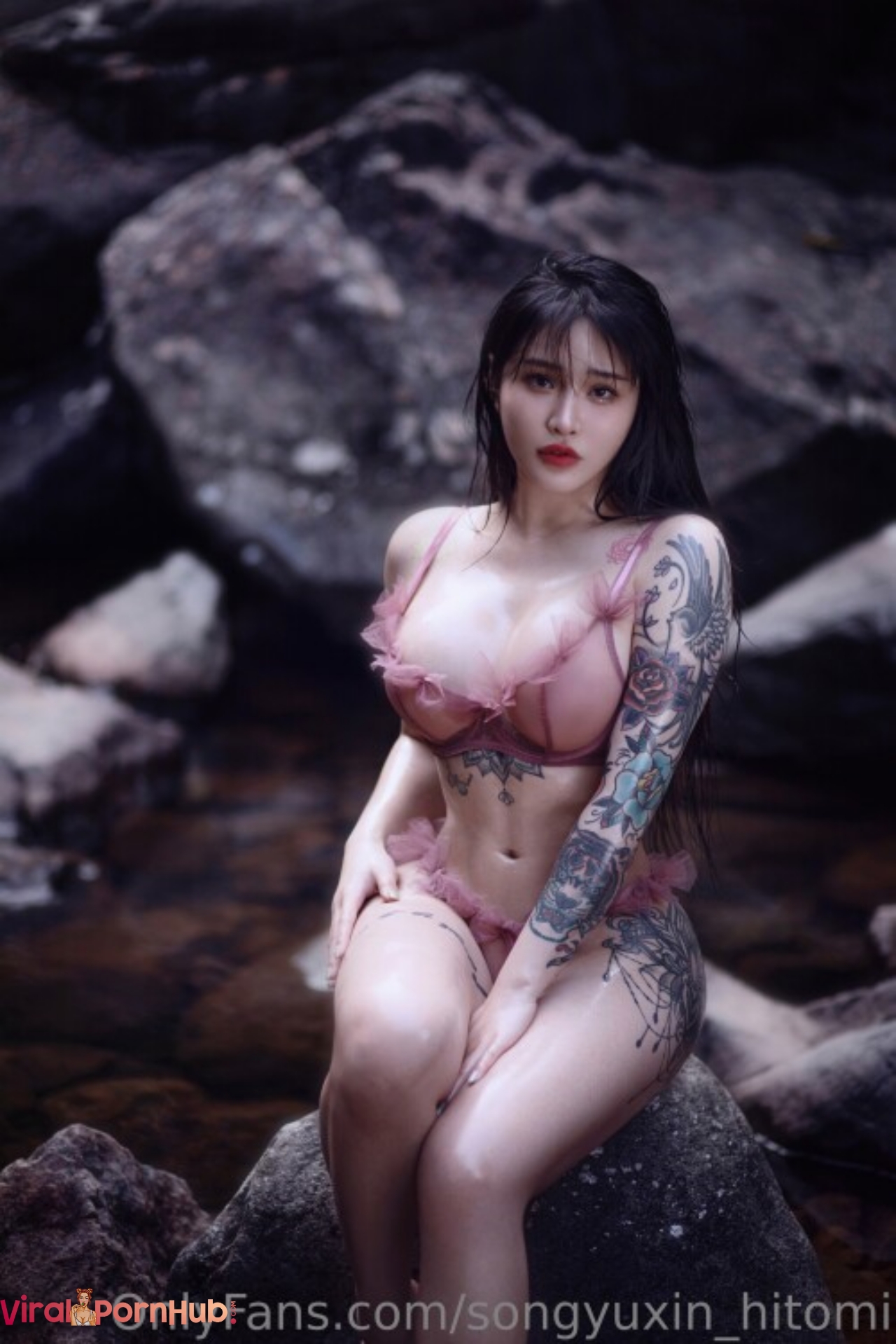 Hitomi Songyuxin Aka Syx_hitomi Nude Boobs And Big Booty Onlyfans Leaks Photos