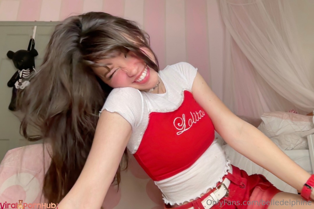 Belle Delphine Cute Laptop Selfies Onlyfans Leaks Album