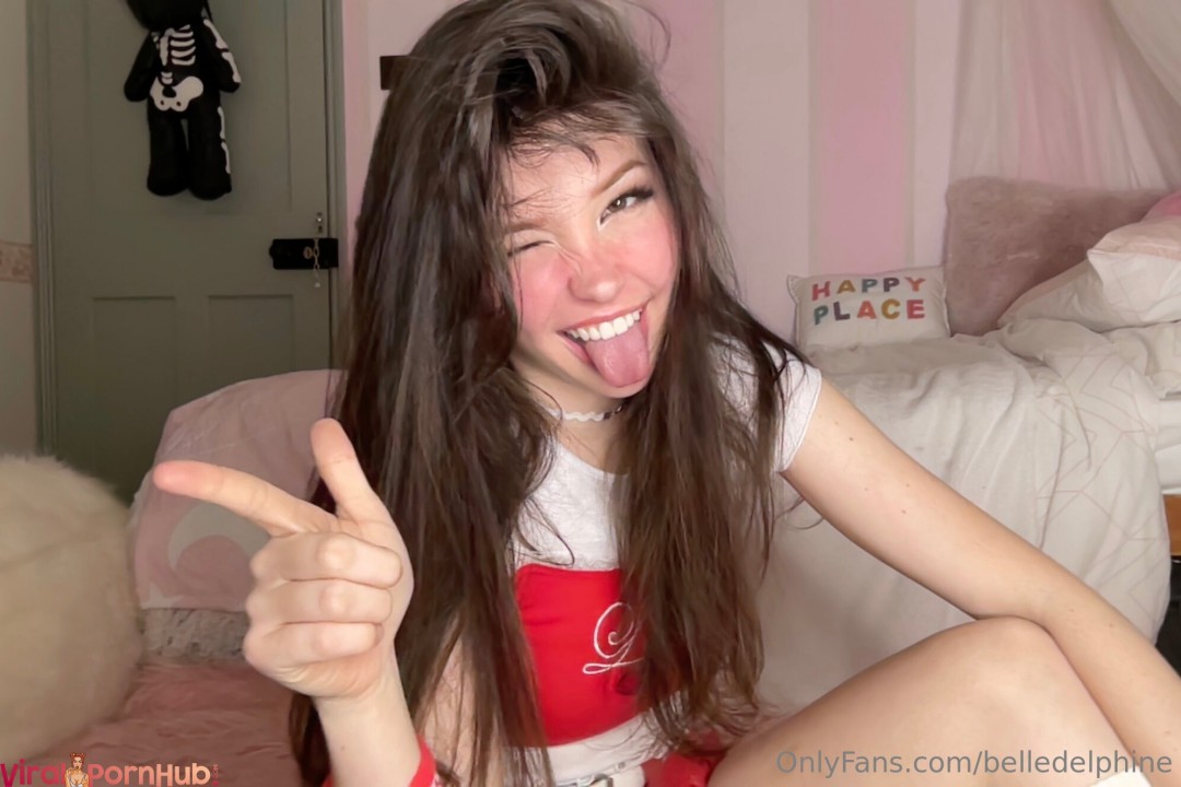 Belle Delphine Cute Laptop Selfies Onlyfans Leaks Album